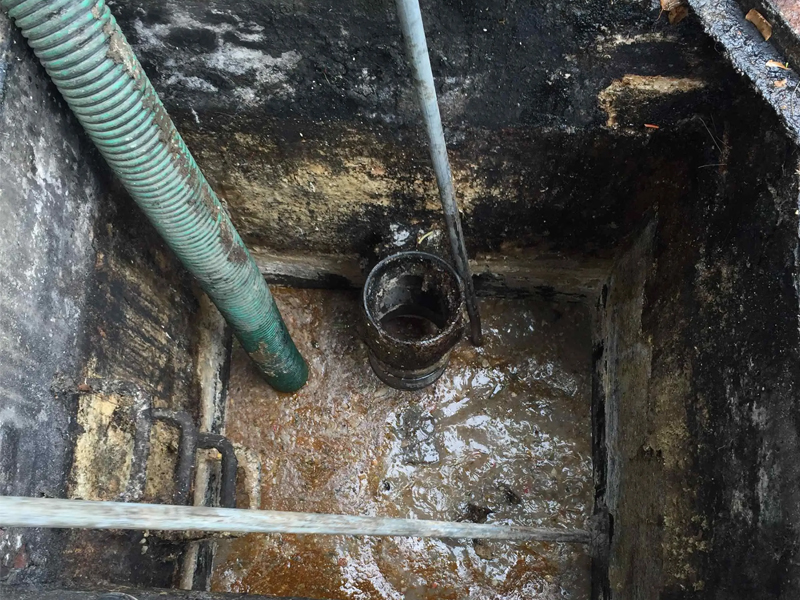 栖霞街隔油池清理